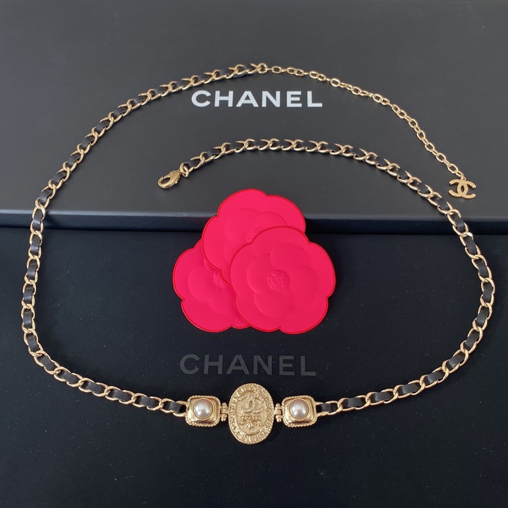 ❌SOLD to The Real Real ❌👑 2021 CHANEL CC Crown Belt Authentic 👑